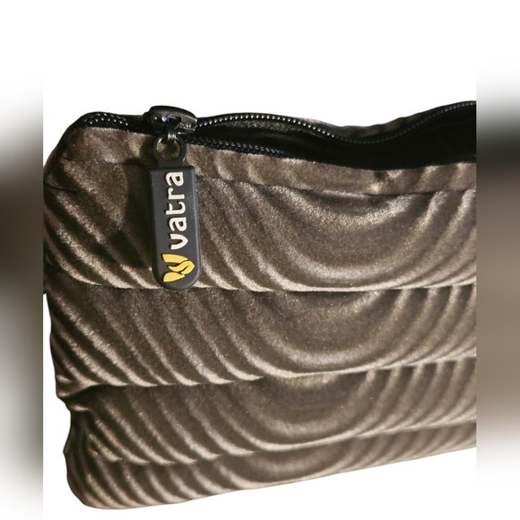 NWOT | Vatra | Rectangular Padded Pouch Bag | Size: 11" x 5½" | 3" Strap - Picture 3 of 9